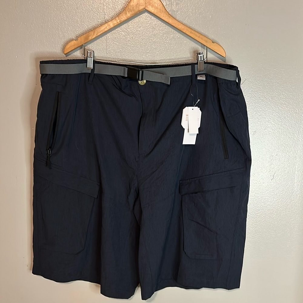 Mapamyumco NWT Men’s Cargo Shorts size 4XL stretch and  lightweight